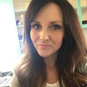 Meet your Posher, Hholly